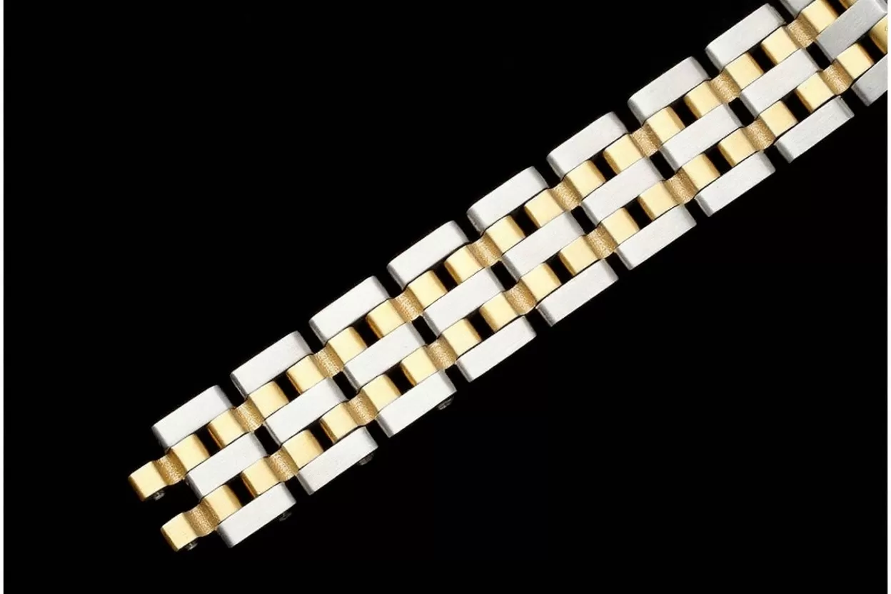 Panthere Secrete De Ladies Small 22mm YG/SS White AF Quartz - Image 15