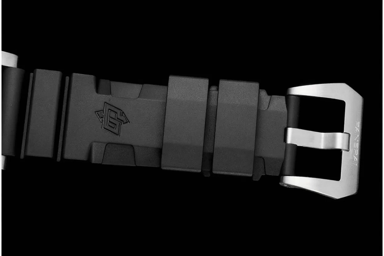 PAM683 Submersible 42mm SS/RU Black VSF P900 - Image 15