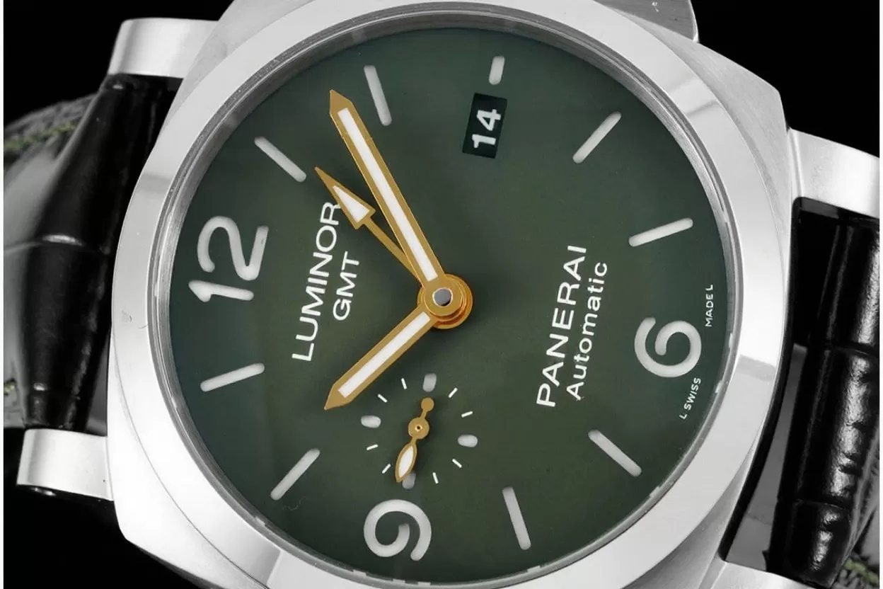 PAM1056 Luminor GMT 44mm SS/LE Green VSF P9011 Super Clone - Image 4