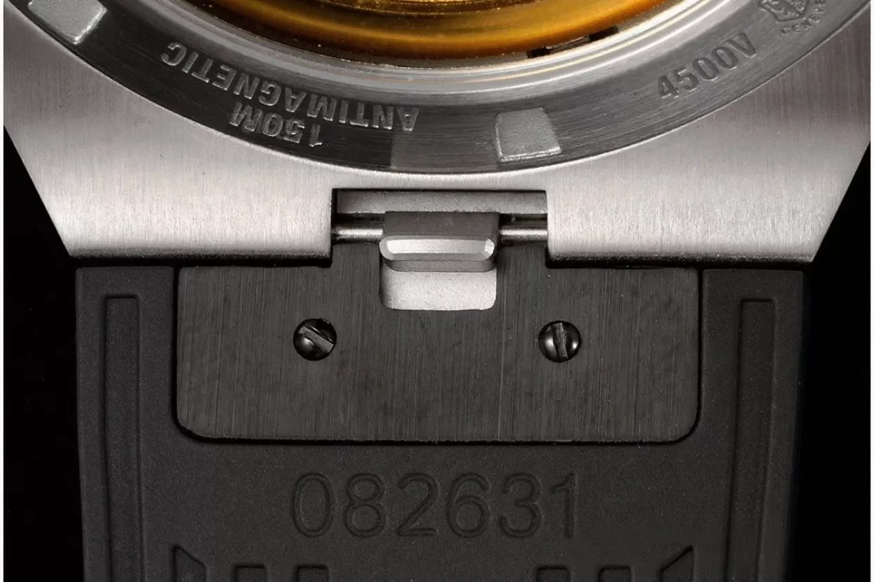 Overseas 4500V SS/RU Black/Stk ZF A5100 - Image 14